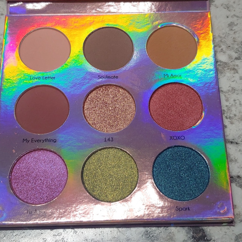 SOLD!💋 🆕IB P.S. I Love You! 9 Eye Shadow Palette - Picture 5 of 8